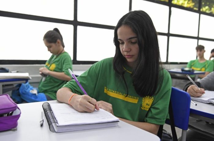 Aluna-Escola-Estadual-Lucia-Martins-Coelho-Matricula-2024-Foto-Bruno-Rezende