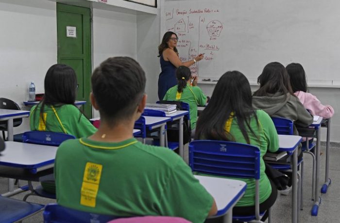 Aula-Escola-Estadual-Lucia-Martins-Coelho-Matricula-2024-Foto-Bruno-Rezende