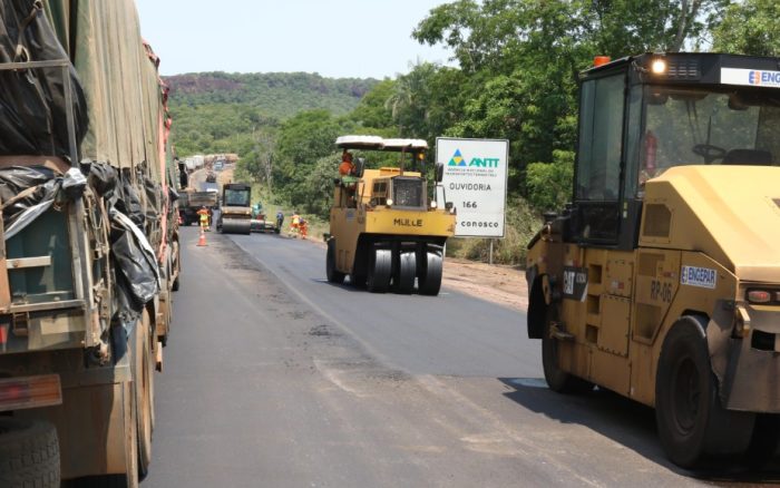 BR-163 MS inicia semana com obras de ampliação e conservação nesta segunda-feira 24-11 Confira os trechos