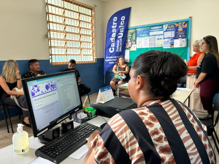 CadÚnico 25 anos Cras reforçam orientação à população