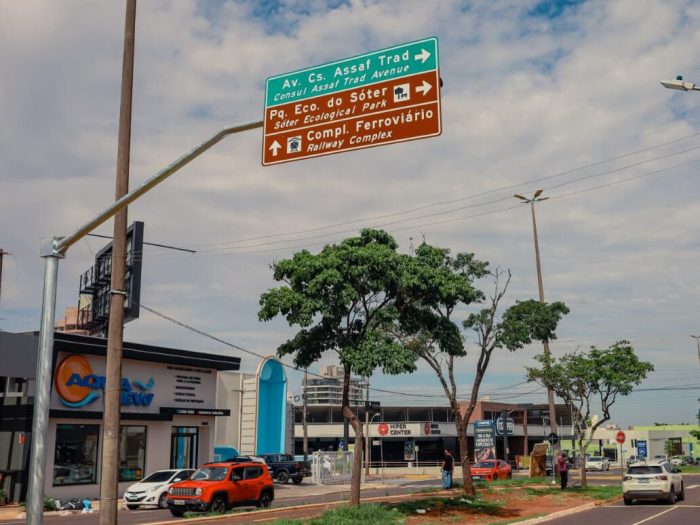 Capital atualiza placas de trânsito em preparação para a COP15