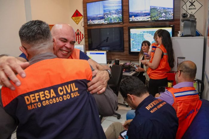 Celulares tocam e teste do Defesa Civil Alerta é concluído com sucesso em Campo Grande