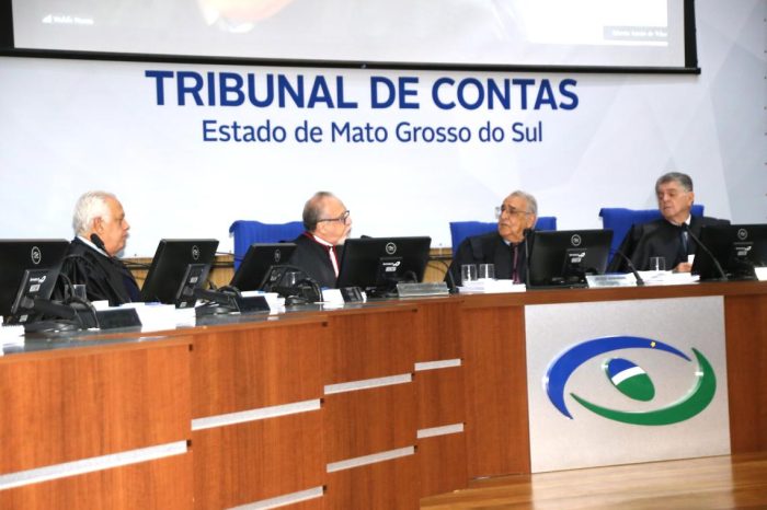 Conselheiro Jerson Domingos se despede do TCE presidindo a Sessão do Pleno