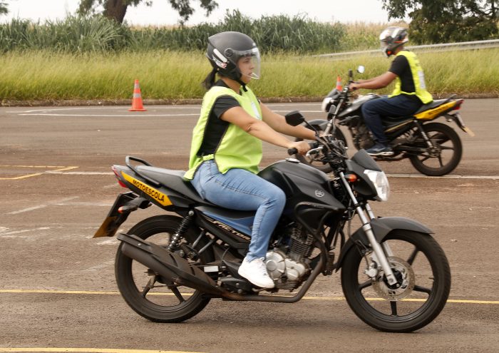Corpo de Bombeiros e Detran-MS lançam curso de pilotagem segura para mulheres em celebração ao Mês da Mulher