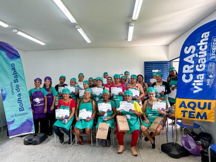 Cras promove oficinas de sabão com foco em renda e sustentabilidade