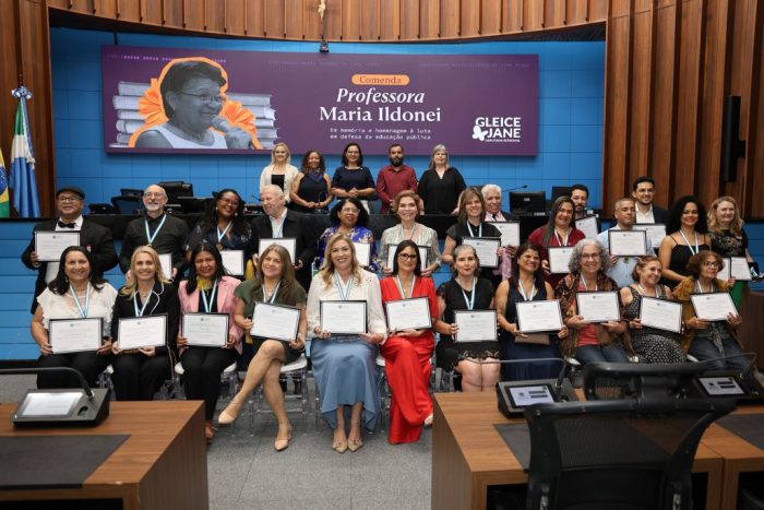 Dia dos Professores Sessão solene rememora Maria Ildonei e homenageia educadores