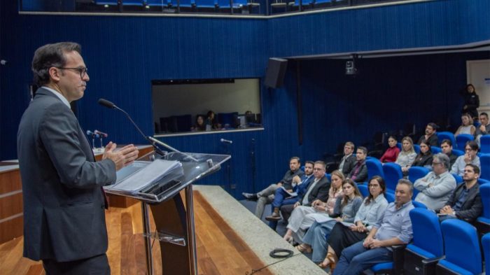 Diálogo Interno do TCE-MS aprofunda conhecimento sobre regras de prescrição com foco na Lei Complementar 345-2025