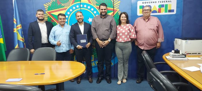 Diretoria Fetracom com superintentende MTE