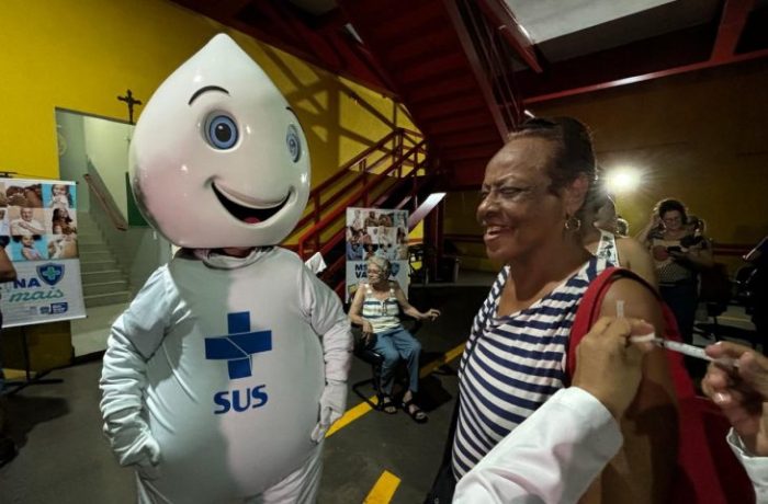 Drive-thru da SES ultrapassa 7 mil doses aplicadas e segue com plantão até quinta-feira
