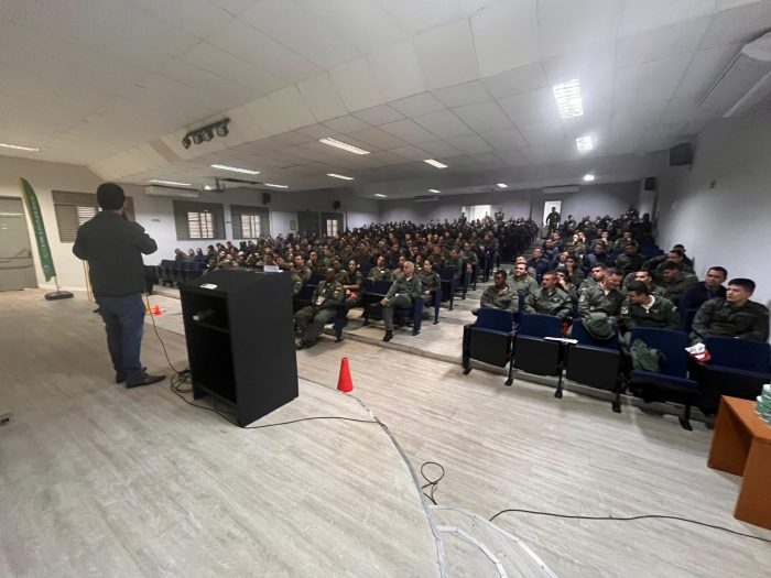 Em parceria com a Base Aérea, Detran-MS realiza atividade educativa com mais de 250 militares