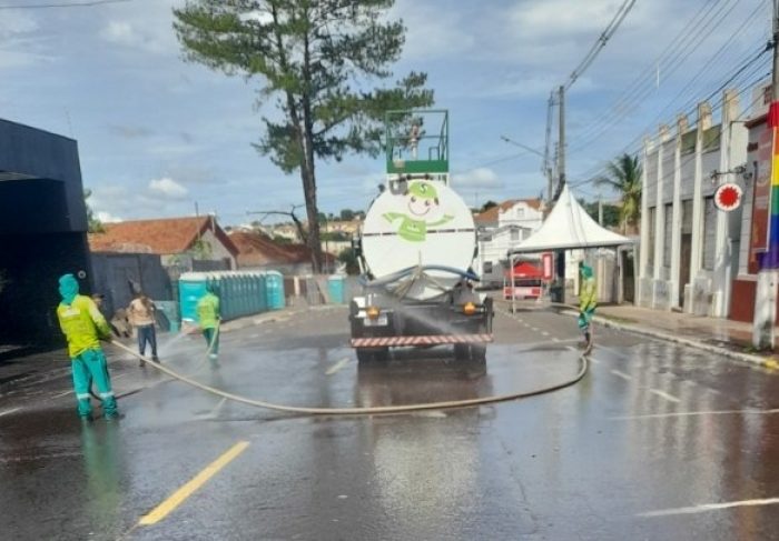 Esplanada-Ferroviaria-rua-sem-lavada-pela-Solurb