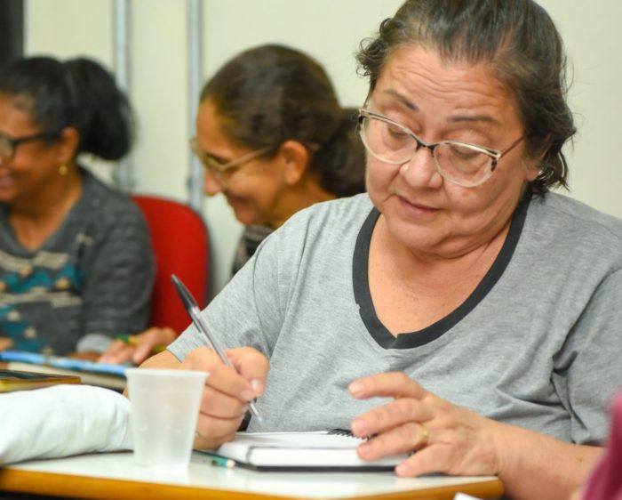 Funsat e Uems iniciam curso de português para migrantes