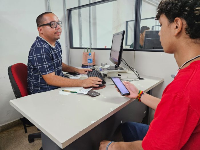 Funsat fecha semana com 829 vagas de emprego