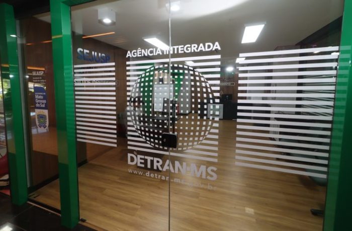 Governo de MS amplia modelo integrado de agência que une serviços do Detran e emissão do novo RG