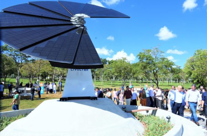 Inauguracao-da-Flor-Solar-Foto-Saul-Schramm
