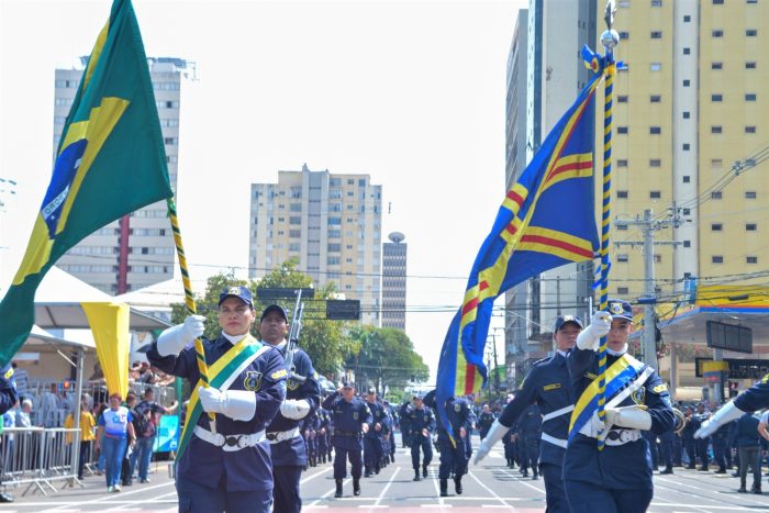 Mais de cinquenta entidades participam de desfile cívico-militar neste sábado