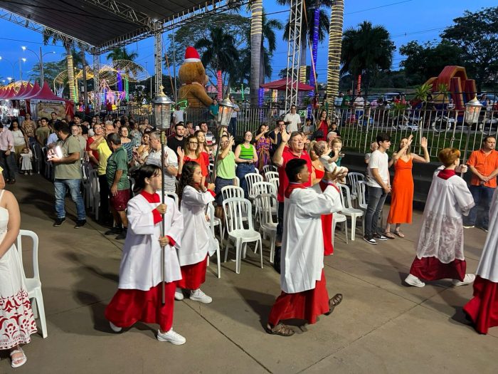Missa do Galo atrai mais de 3 mil pessoas para celebração na Cidade do Natal
