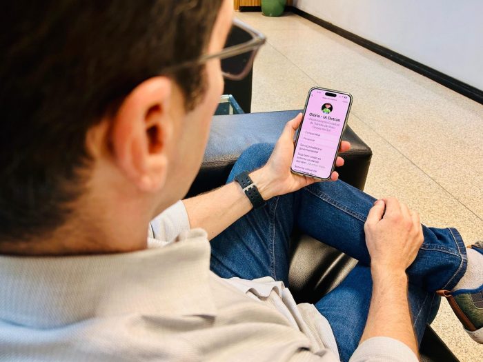 Motoristas com placas 3 e 9 têm até o final de setembro para licenciar veículos de forma 100% online