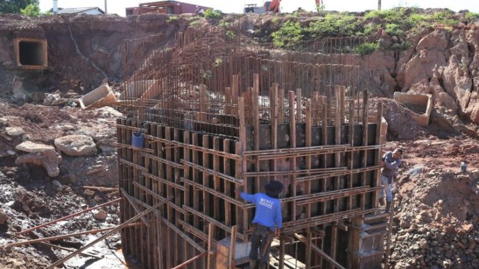 OBRAS-CONTENCAO-DE-ENCHENTE-AV-MATO-GROSSO-FOTO-DENILSON-SECRETA
