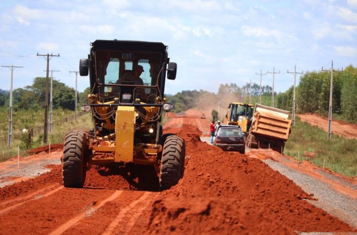 Obras-na-rodovia-MS-357-que-liga-Ribas-do-Rio-Pardo-a-Camapua-Foto-Alvaro-Rezende