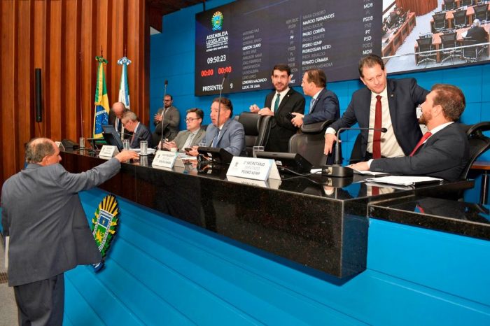 Ordem do Dia Aprovada proposta que permite quitar IPVA na hora da abordagem