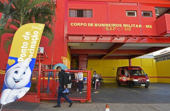 Ponto-de-Vacinação-no-Bombeiros-Foto-Bruno-Rezende