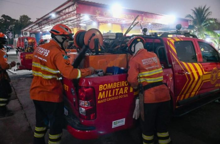 Pre-combate-Bombeiros-Foto-Bruno-Rezende