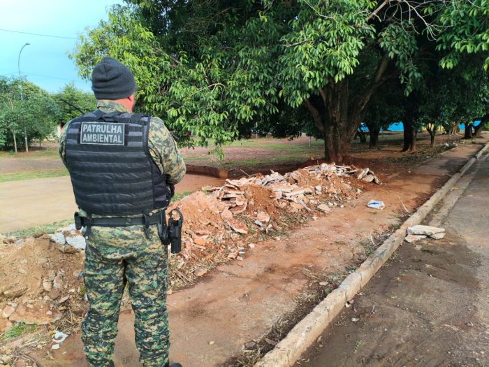 PrefCG flagra mau exemplo e alerta sobre descarte irregular