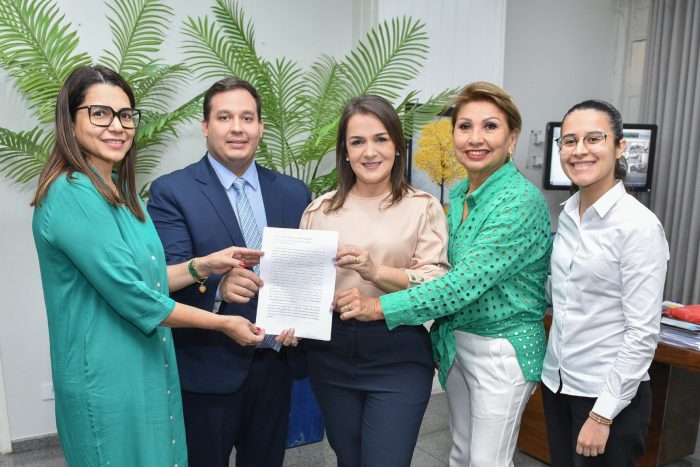 Prefeita sanciona lei que declara de Utilidade Pública a Associação Paridade de Verdade