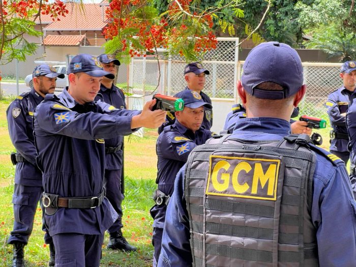 Prefeitura capacita 51 Guardas Civis Metropolitanos com curso de instrução na utilização de equipamentos não letais