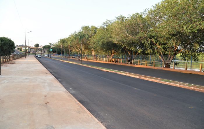 Prefeitura conclui nesta terça-feira (26) obra na Avenida Filinto Muller, em frente ao Lago do Amor