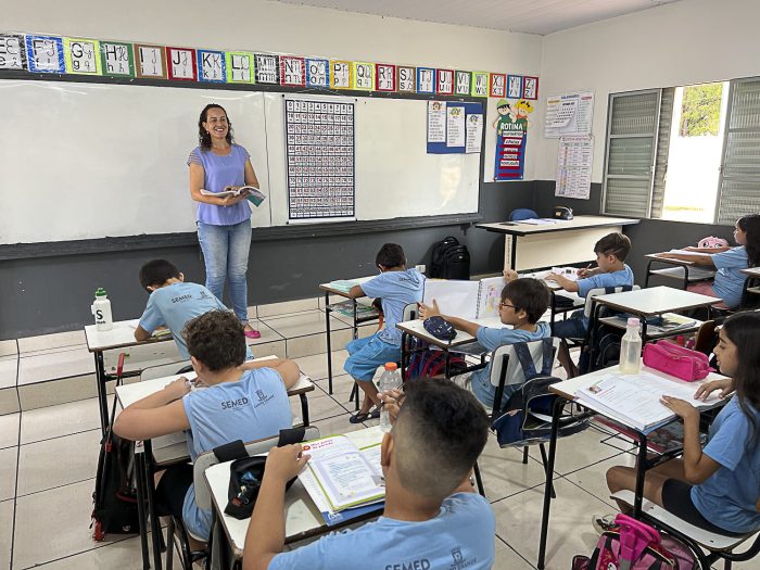 Prefeitura de Campo Grande divulga edital de concurso para 323 vagas de professores