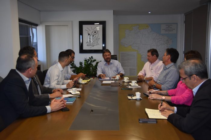 Prefeitura e FIEMS discutem modelo de parceria público-privada para novas creches