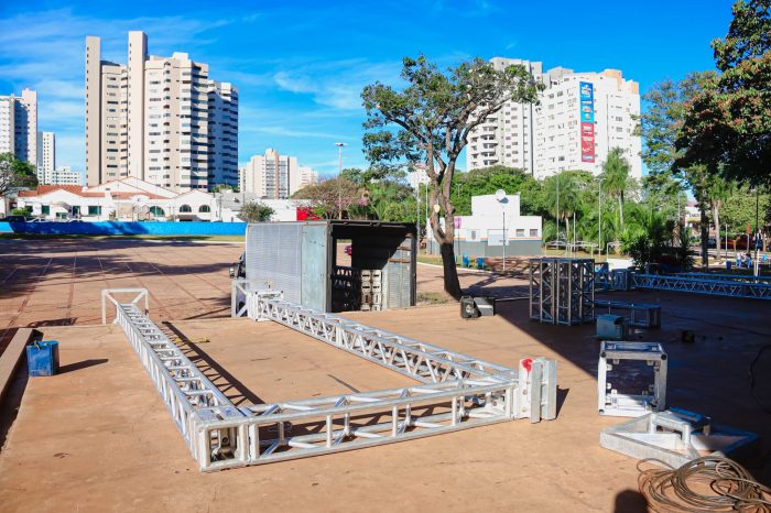 Prefeitura entra na reta final dos preparativos para o Arraial de Santo Antônio, que começa nesta quinta-feira na Praça do Rádio