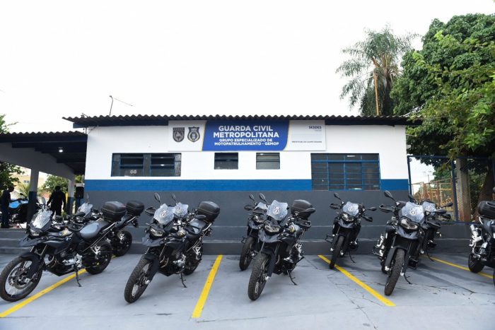Prefeitura entrega 14 motocicletas para GCM, dando mais agilidade e segurança à população