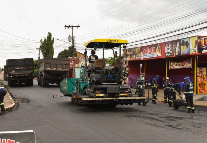 Prefeitura investe em recapeamento e melhora qualidade de vida de moradores e comerciantes nos bairros