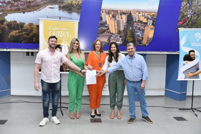 Prefeitura lança projeto “Quem Ama Cuida”, que oferece atendimento psicossocial gratuito aos jovens de Campo Grande