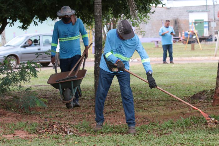 Prefeitura mantém equipes diariamente nas sete regiões para cuidar da limpeza da cidade