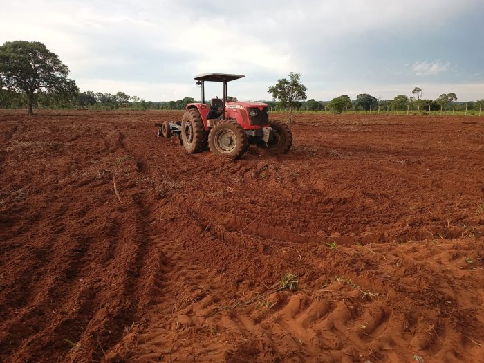 Prefeitura reforça apoio ao agro com aquisição de máquinas e caminhão para atender produtores