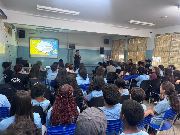 Procon Municipal leva educação financeira a 160 alunos da Reme