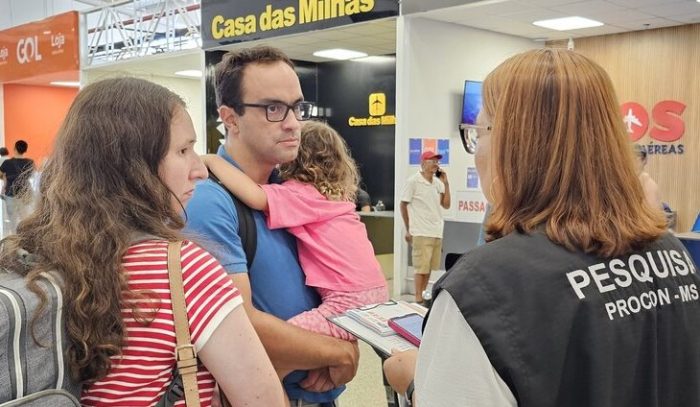 Procon realiza ação integrada de pesquisa e orientação no aeroporto da Capital