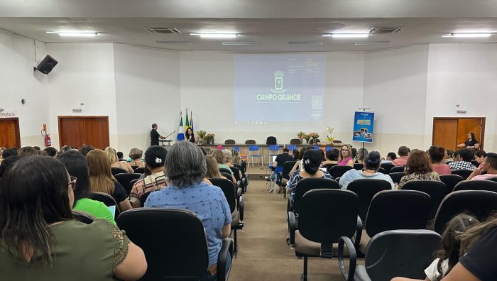 Projeto Aprender Mais na Reme que atende 5 mil alunos tem encontro formativo
