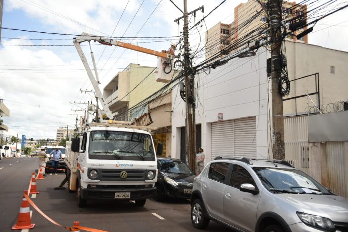 Rede Limpa remove 24 mil metros fiação irregular no ponto mais crítico de Campo Grande