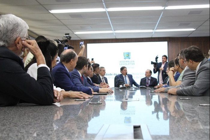 Retorno dos trabalhos legislativos da ALEMS é marcado pela posse da Mesa Diretora