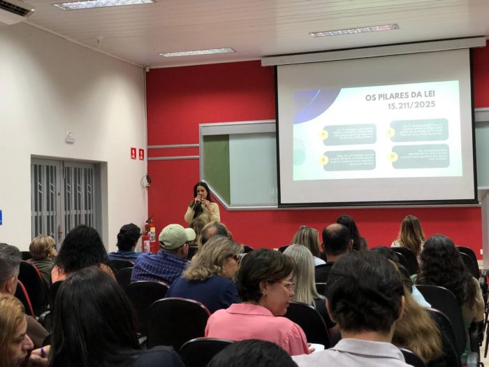Semed orienta gestores sobre novas regras do ECA Digital