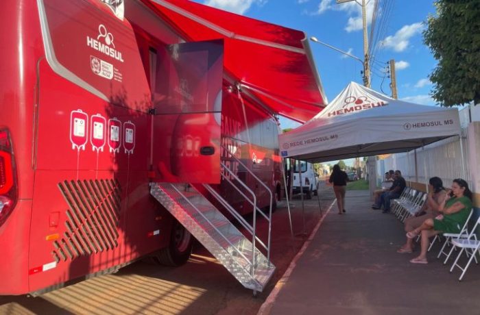 Solidariedade sobre rodas ônibus do Hemosul aproxima doadores da rede de sangue em MS