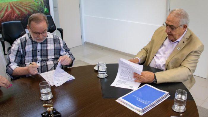 TCE-MS assina termo de cooperação com o Sesc