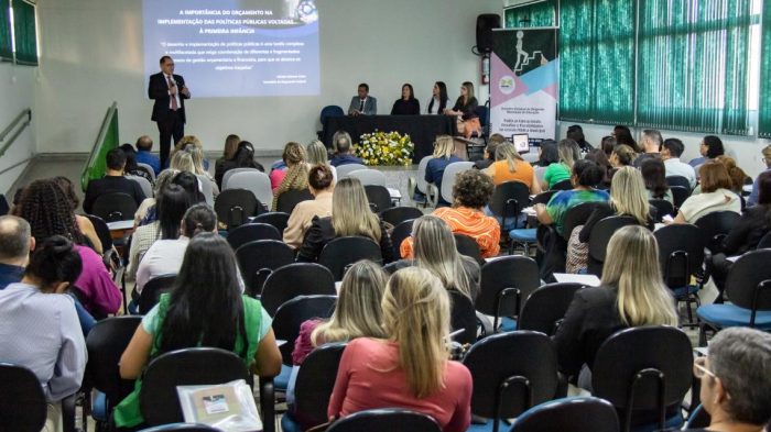 TCE-MS discute primeira infância em encontro estadual de educação