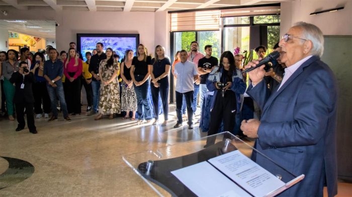 TCE faz inclusão social com exposição de artistas de entidades beneficentes