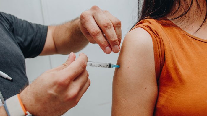 Vacinação contra Influenza acontece nas 74 Unidades de Saúde da Família